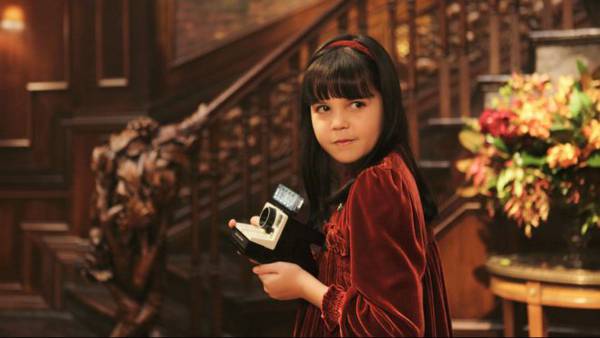 Non avere paura del buio, intervista esclusiva al regista Troy Nixey - Bailee Madison in una scena