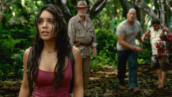 Intervista a Vanessa Hudgens, viaggio nell'isola misteriosa