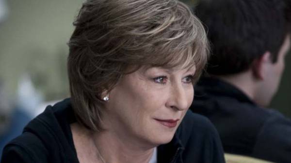 50 e 50 Jonathan Levine regista intervista. Anjelica Huston in una scena del film