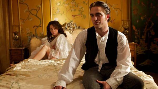 Robert Pattinson presenta Bel ami Festival di Berlino 2012 - Pattinson a letto con Christina Ricci