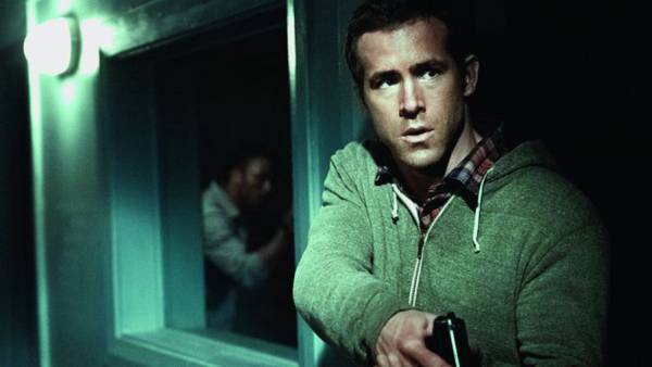 Safe House, prime recensioni del film con Denzel Washington e Ryan Reynolds - Ryan Reynolds in una scena