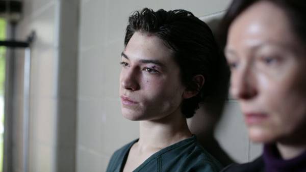 E ora parliamo di Kevin, video intervista a Ezra Miller - Miller con Tilda Swinton
