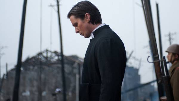 The Flowers of War di Zhang Yimou con Christian Bale recensione - Christian Bale in una scena
