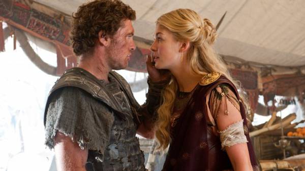 La furia dei titani recensione. Sam Worthington e Rosamund Pike