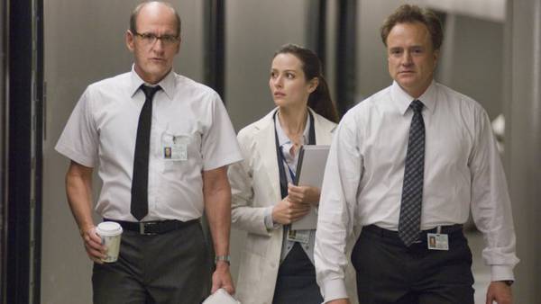 Quella casa nel bosco recensione Joss Whedon Chris Hemsworth - Richard Jenkins e Bradley Whitford