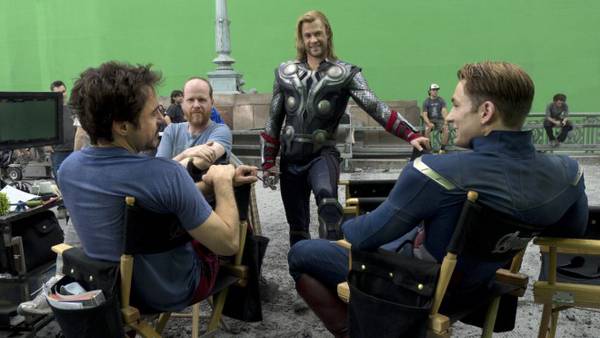 The Avengers Marvel Kevin Feige intervista Iron Man 3. Joss Whedon sul set con i Vendicatori
