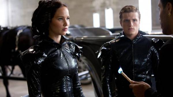 Hunger Games recensione Jennifer Lawrence - Jennifer Lawrence e Josh Hutcherson in una scena