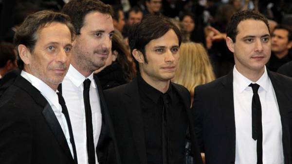 Gael Garcia Bernal intervista esclusiva No Pablo Larrain Cannes 2012 - Bernal con Larrain a Cannes