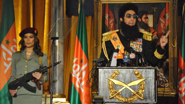Il dittatore Sacha Baron Cohen intervista. Foto di Adriano Ercolani