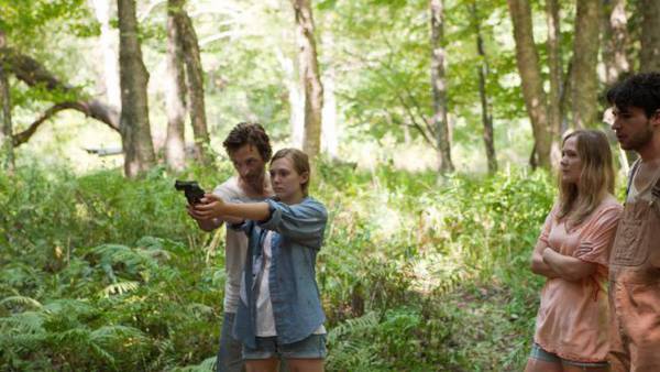 La fuga di Martha recensione Elizabeth Olsen - Elizabeth Olsen e John Hawkes