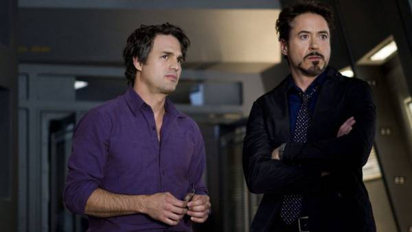 Avengers box office incassi USA 200 milioni record - Downey e Ruffalo in una scena