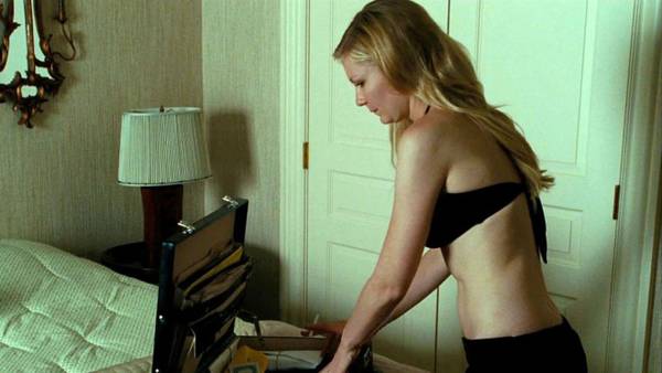 Love & Secrets recensione Ryan Gosling Kirsten Dunst - Kirsten Dunst