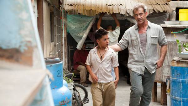 Viaggio in paradiso recensione Mel Gibson - Gibson con Kevin Hernandez