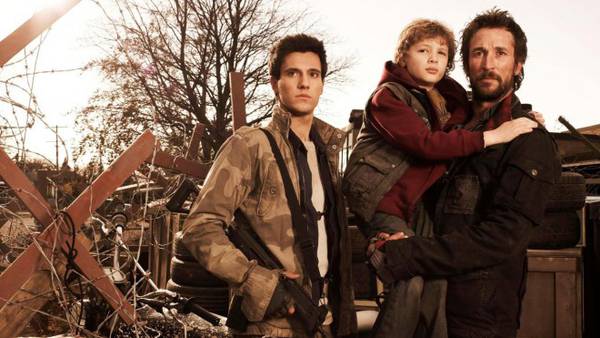 Falling Skies DVD prima stagione Steven Spielberg Home video Noah Wyle alieni