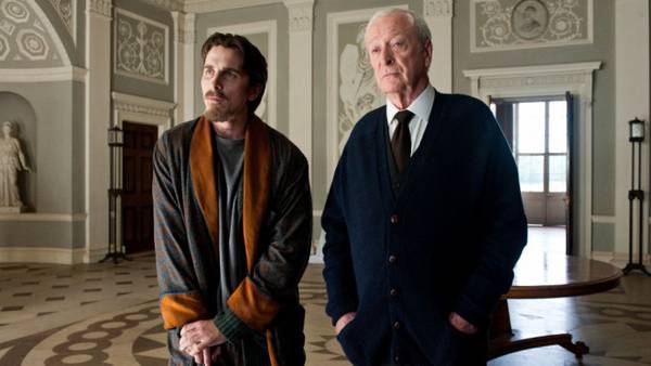 Il cavaliere oscuro il ritorno recensione dark knight rises Nolan Batman