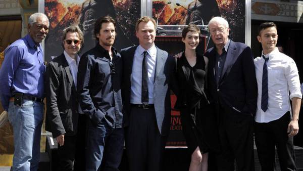 Il cavaliere oscuro Il ritorno Christopher Nolan Chinese Theatre Dickens - Nolan e il cast alla cerimonia