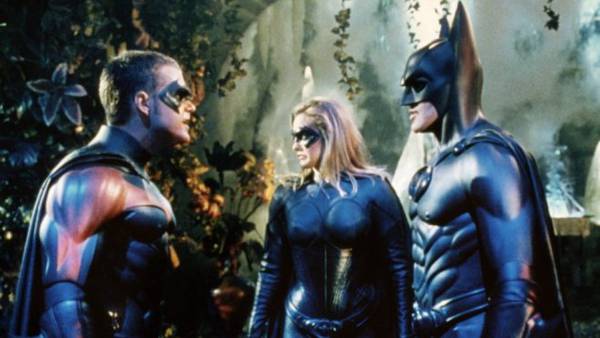 Batman e Robin recensione Clooney Schumacher Schwarzenegger - Chris O'Donnell, Alicia Silverstone e George Clooney