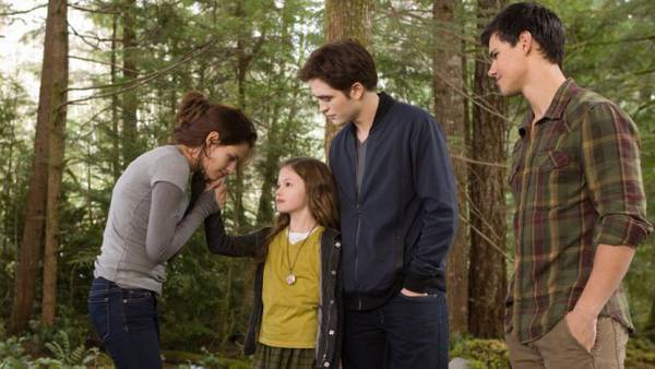 Twilight Saga Breaking Dawn Parte 2 anteprima Robert Pattinson Kristen Stewart - Kristen Stewart e Robert Pattinson con Mackenzie Foy e Taylor Lautner