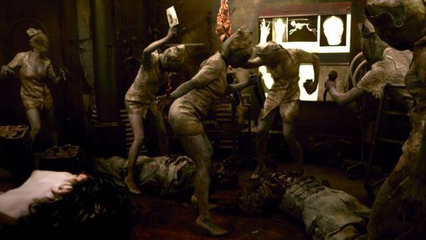Silent Hill Revelation 3D recensione Sean Bean - Alcune terrificanti creature del film