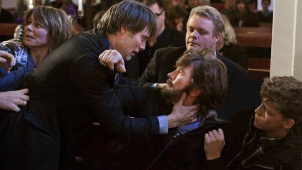 Il sospetto recensione Mads Mikkelsen Thomas Vinterberg - Mads Mikkelsen e Thomas Bo Larsen