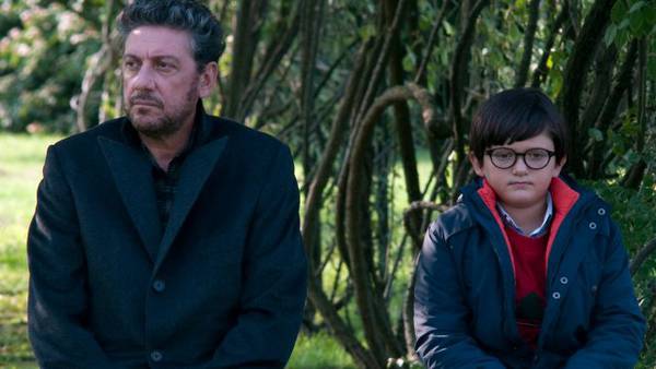 Una famiglia perfetta incontro stampa Paolo Genovese Castellitto - Castellitto in una scena