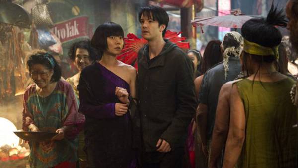 Cloud Atlas recensione Wachowski Tom Hanks Halle Berry - Doona Bae e Jim Sturgess