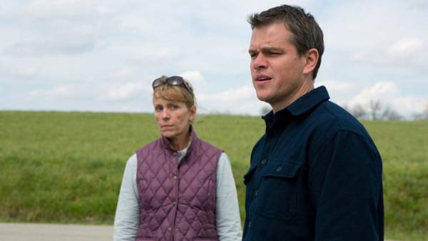 Promised Land recensione Matt Damon Gus Van Sant - Frances McDormand e Matt Damon
