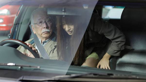 Abbas Kiarostami Qualcuno da amare recensione