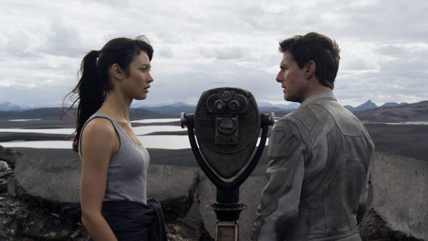 Tom Cruise Oblivion intervista Kosinski Kurylenko fantascienza
