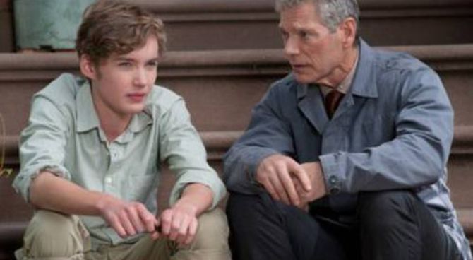 Un giorno questo dolore ti sarÃ  utile - Toby Regbo, Stephen Lang