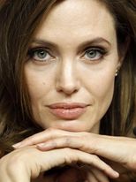 Angelina-Jolie