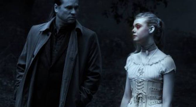 Twixt - Val Kilmer ed Elle Fanning