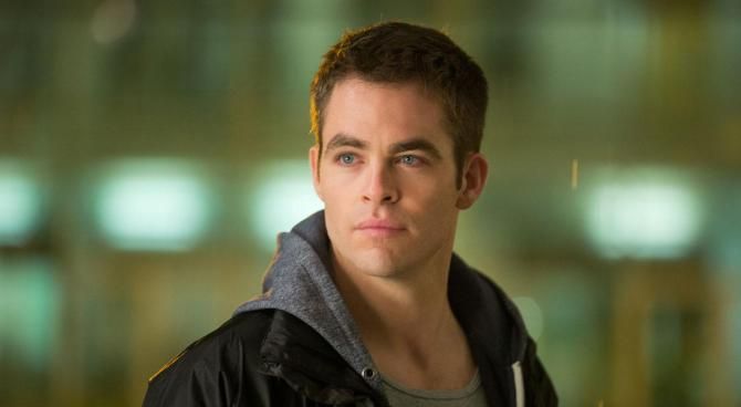 Chris Pine tra due fuochi<br>