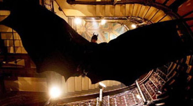 BATMAN BEGINS