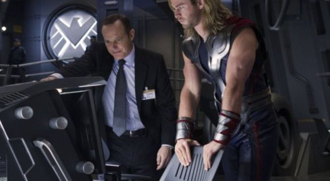 The Avengers - Clark Gregg, Chris Hemsworth