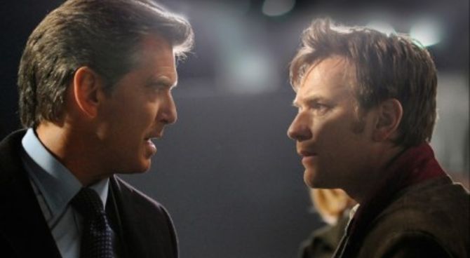 L'uomo nell'ombra - Pierce Brosnan e Ewan McGregor