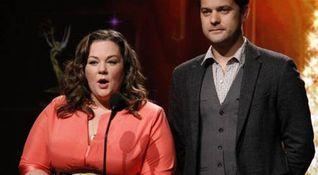 Melissa McCarthy  e Joshua Jackson