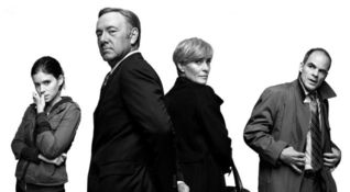 Spacey triplica House of Cards<br>