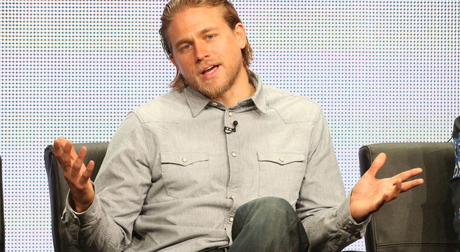 Una guardia del corpo per Hunnam<br>