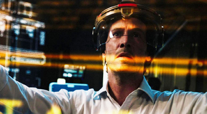 Keanu Reeves in Replicas