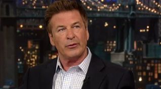 Alec Baldwin lascia twitter per le accuse di omofobia<br>