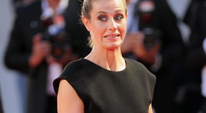 Cécile De France