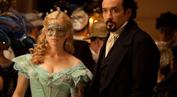 The Raven - John Cusack, Alice Eve