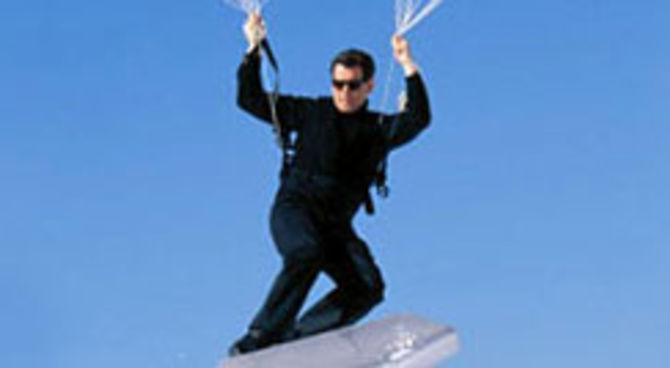 007 La morte puo' attendere