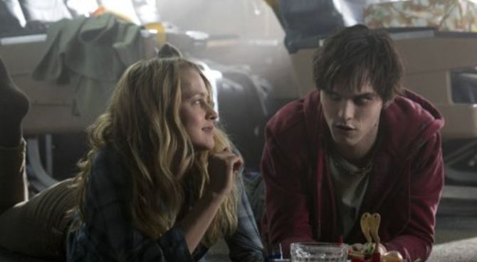 Warm Bodies - Teresa Palmer, Nicholas Hoult