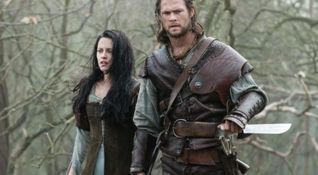 Biancaneve e il Cacciatore - Kristen Stewart, Chris Hemsworth