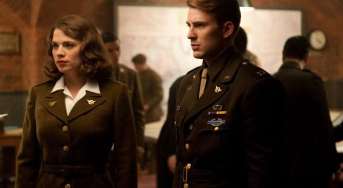 Captain America - Hayley Atwell e Chris Evans
