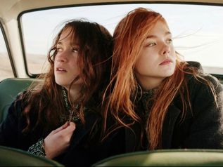Ginger & Rosa - Alice Englert, Elle Fanning