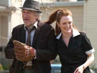 Being Flynn - Robert De Niro, Julianne Moore