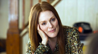 Julianne Moore in Being Flynn